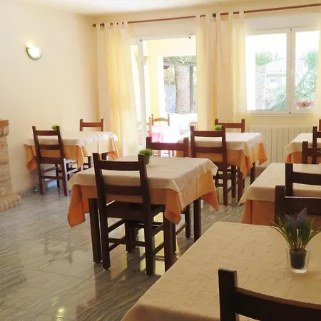 ホテル Montemar ベニッサ